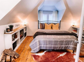Lighthouse Cottage - Family Friendly Kids and Pets